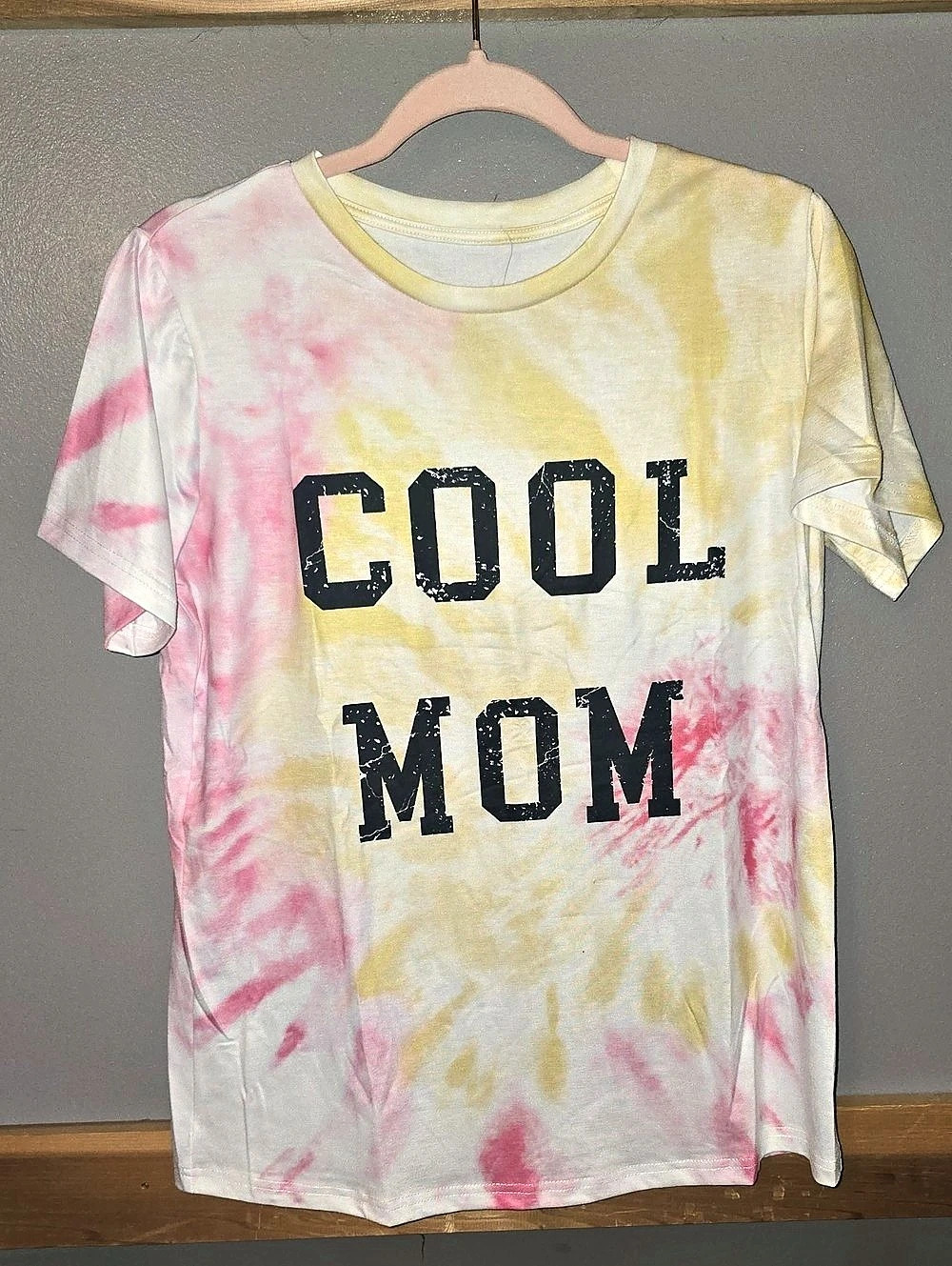 Tie-Dye Graphic Tee in Pink & Yellow Like New